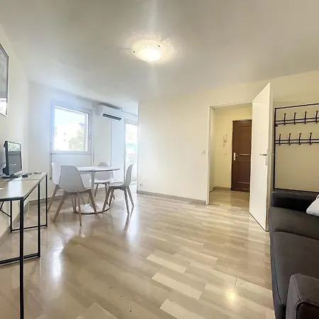 - 5mn Palais * קאן